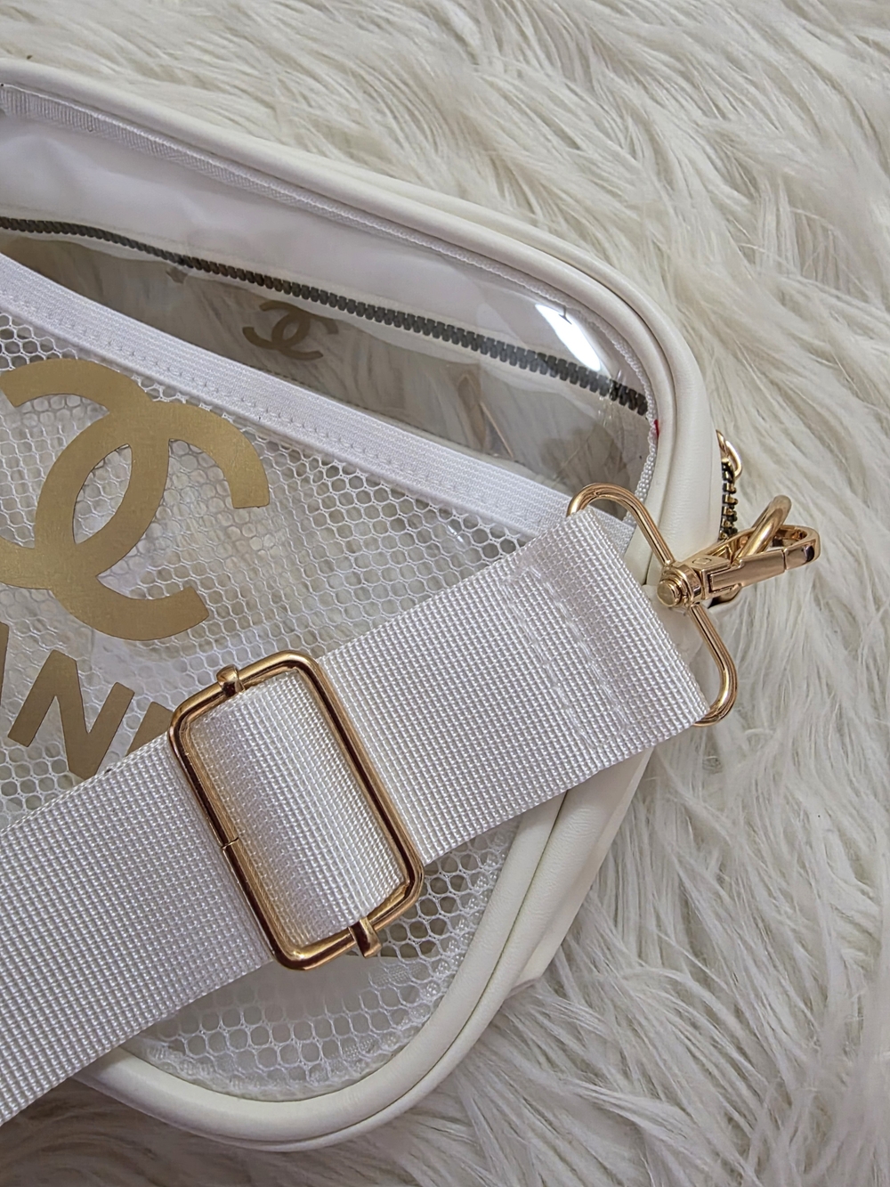 Chanel White Clear Crossbody Bag with Gold Logo - Picture 5 of 9